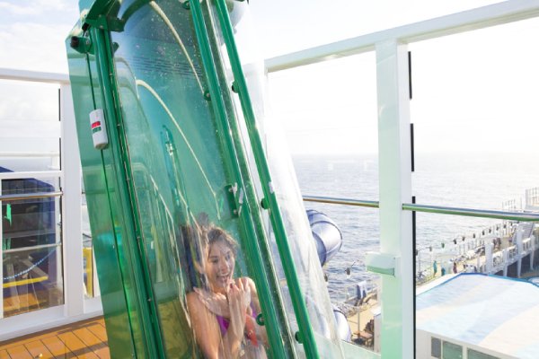 Free_Fall_Water_Slide.jpg